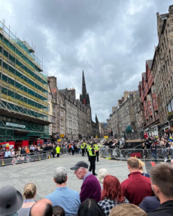 Crowds at Edenburgh