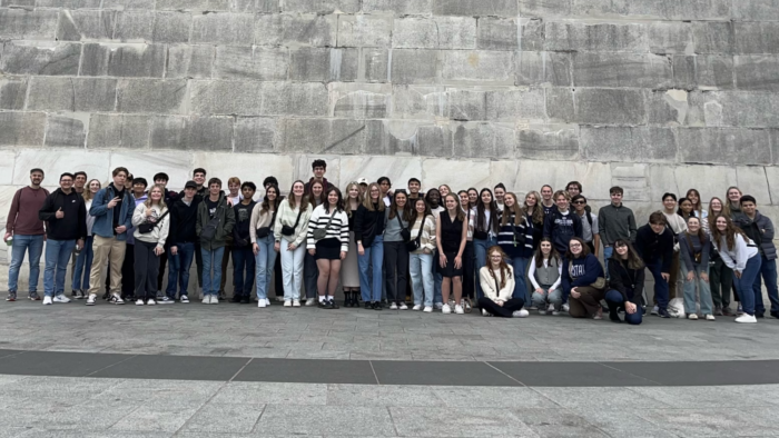 Seniors at Washington Monument during senior trip