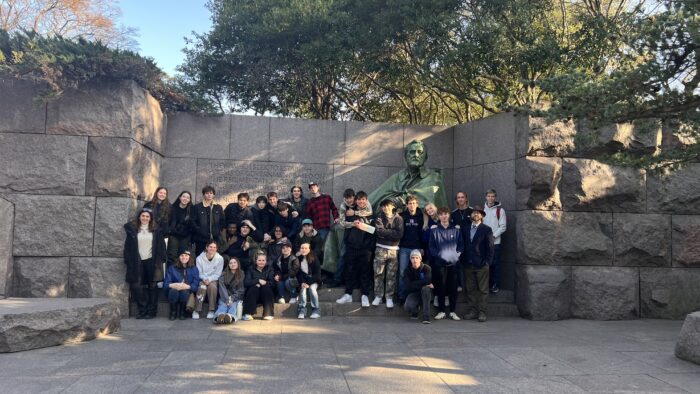 Students in front of monument in Washington DC