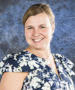 Headshot of Kelly McGreggor