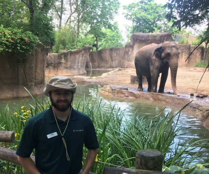 Tom Barringer as a Zookeeper