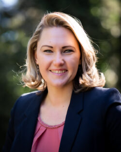 Jerilyn Olson Headshot