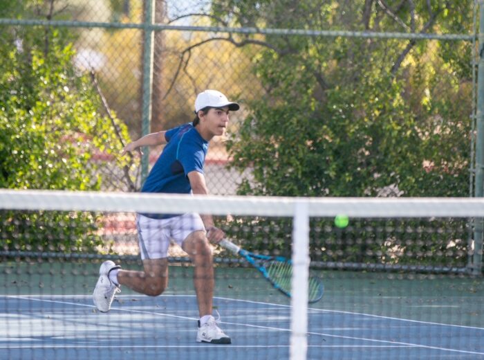 Luciano tennis swing